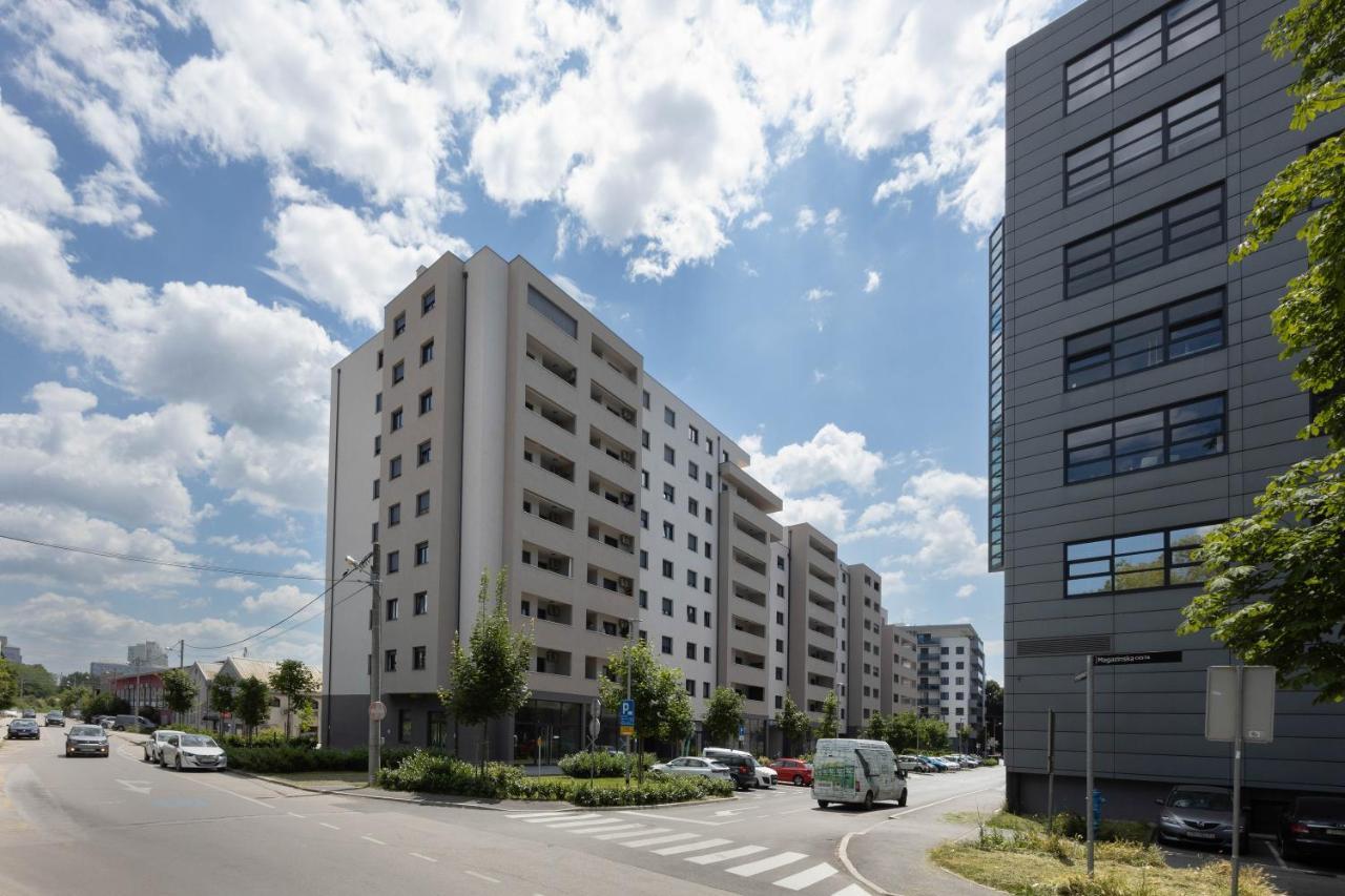 Stylish 2Bdr Apartment- Free Garage Загреб Екстериор снимка