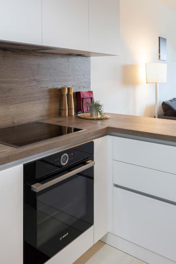 Stylish 2Bdr Apartment- Free Garage Загреб Екстериор снимка