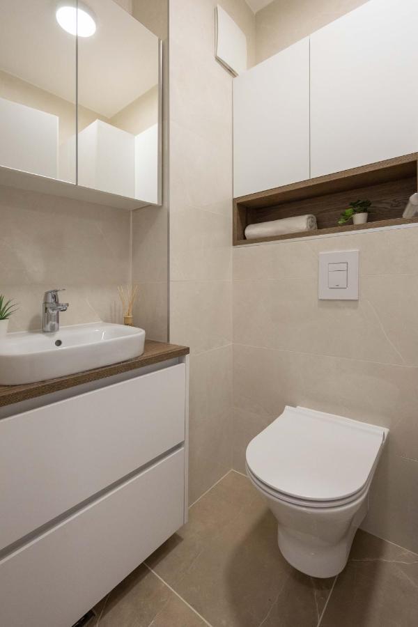 Stylish 2Bdr Apartment- Free Garage Загреб Екстериор снимка