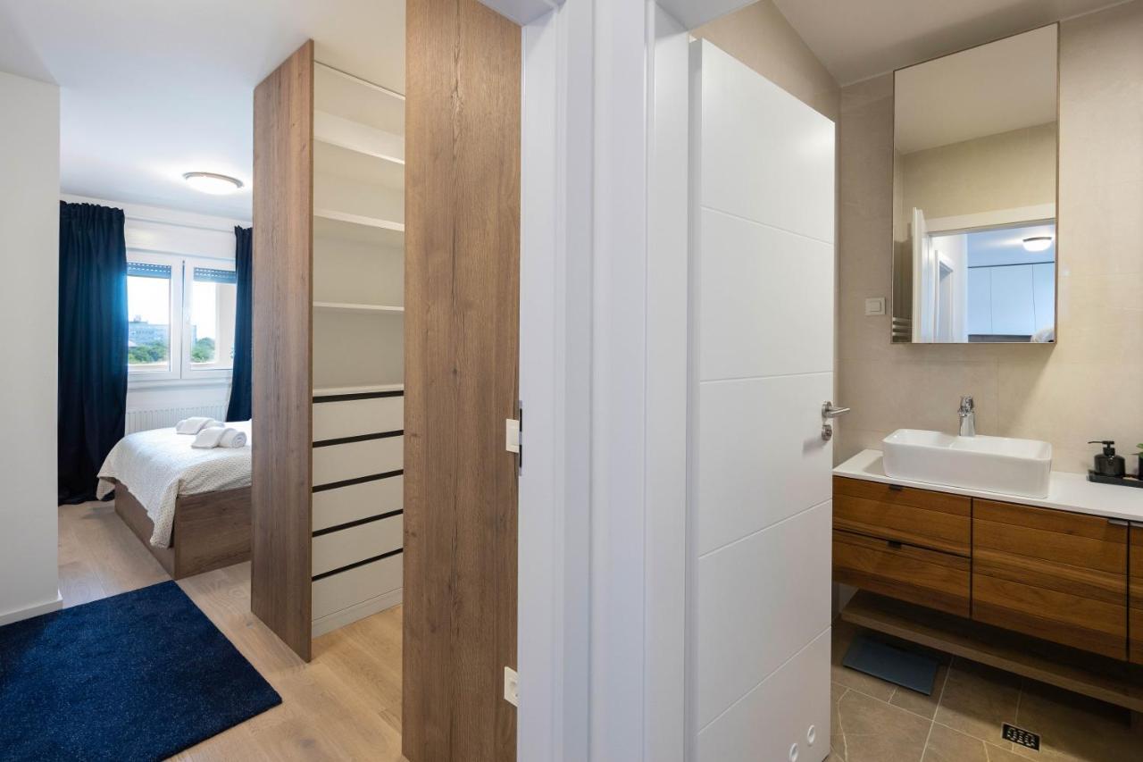 Stylish 2Bdr Apartment- Free Garage Загреб Екстериор снимка